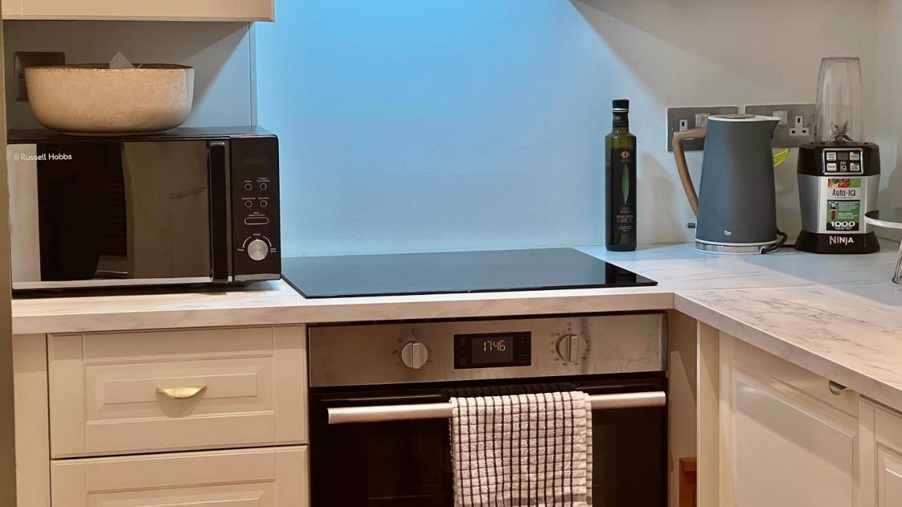 The Parisian Kensington Apartment ลอนดอน ภายนอก รูปภาพ